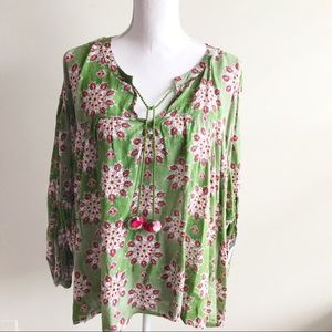 Crown & Ivy boho top